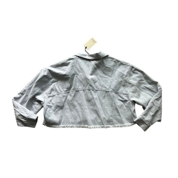NWT! Elan Women's Blue Denim Cropped Jacket size Medium - Picture 2 of 3